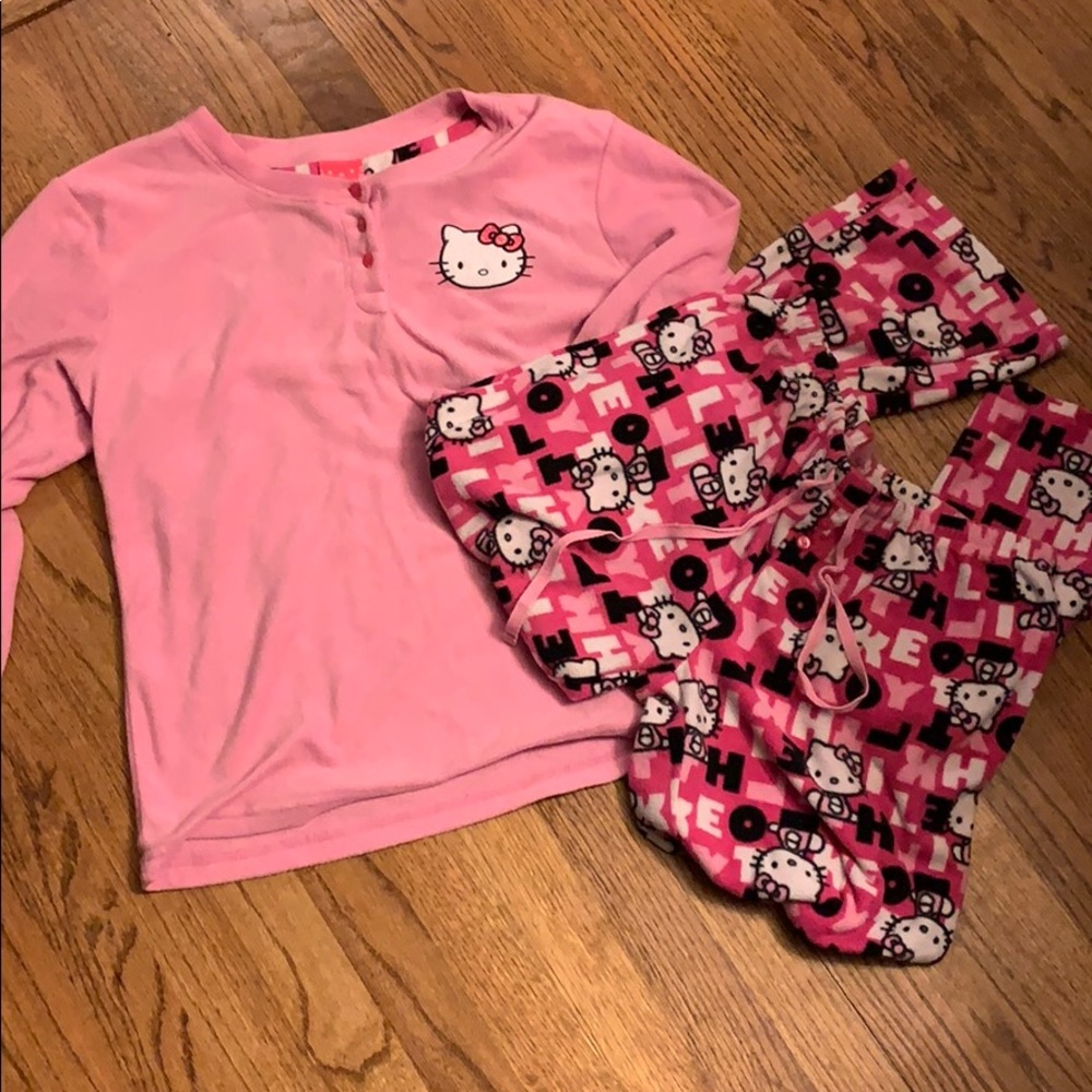 Fleece Hello Kitty Pajama set 🌸❤️✨